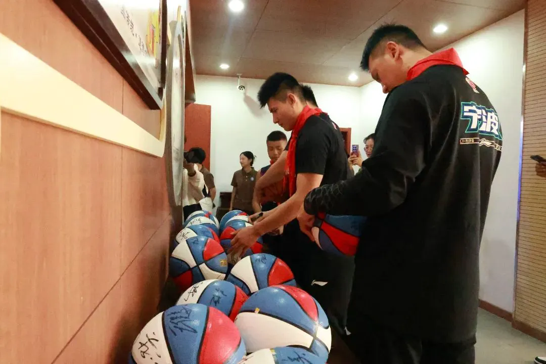 如何借助专业篮球教练提升个人声誉_2